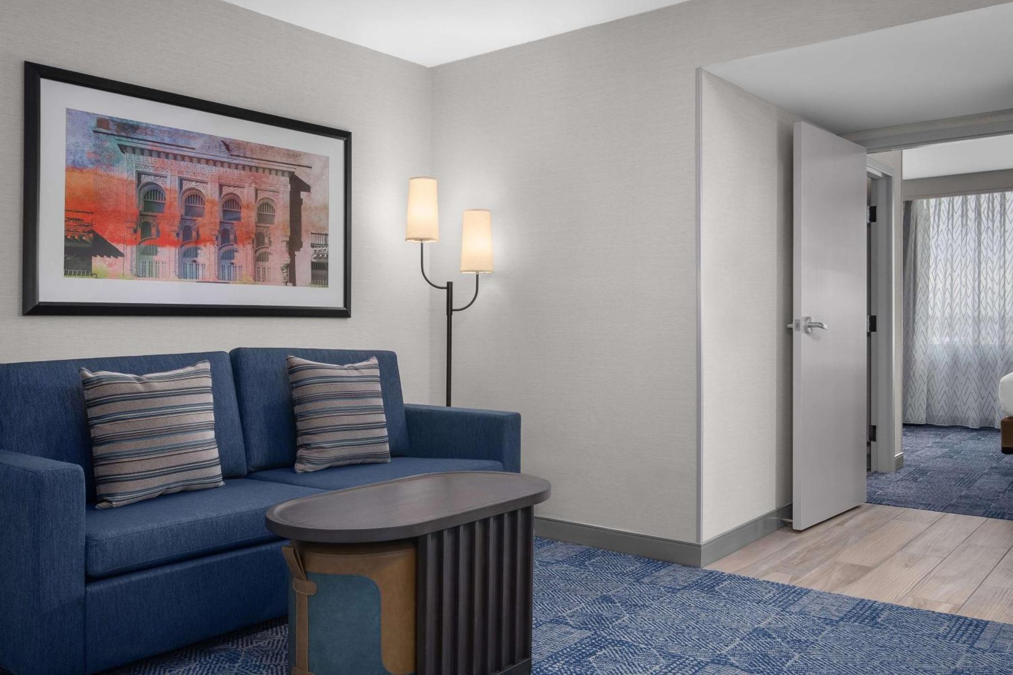 Embassy Suites By Hilton El Paso Exterior photo