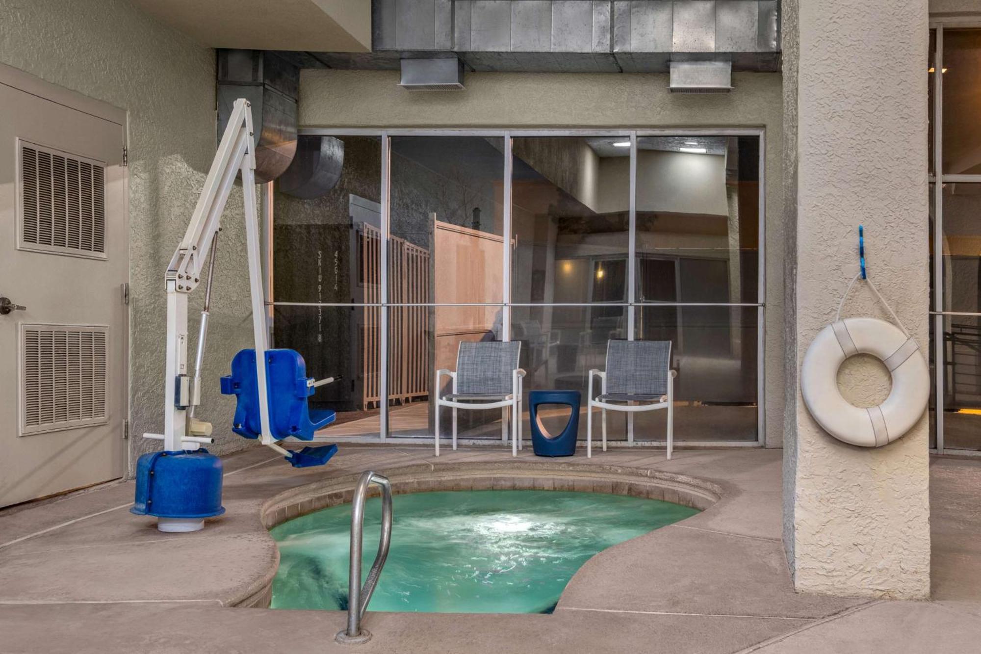 Embassy Suites By Hilton El Paso Exterior photo